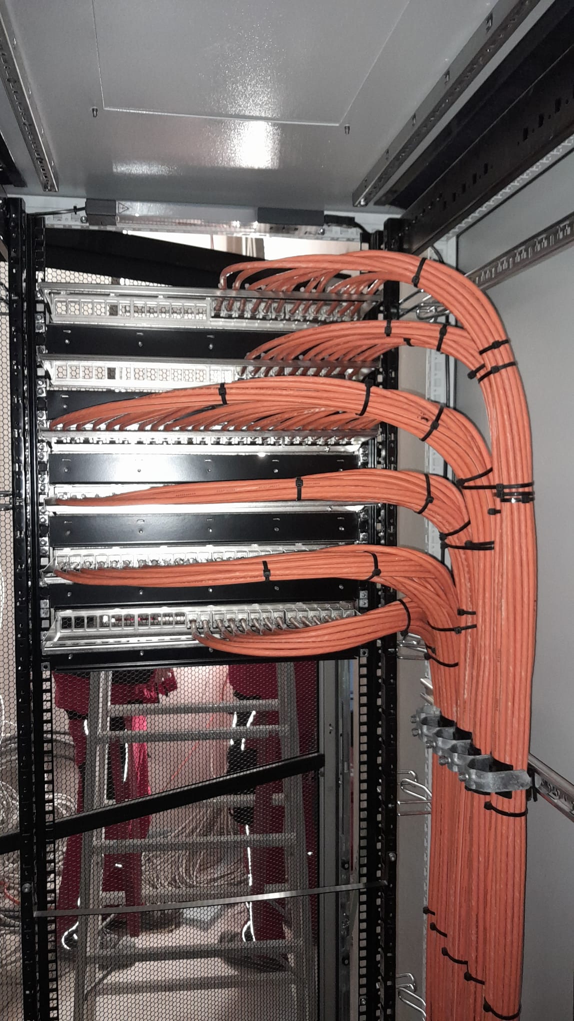 Štruktúrovaná kabeláž a dátový rozvádzač – elektro práce Bratislava